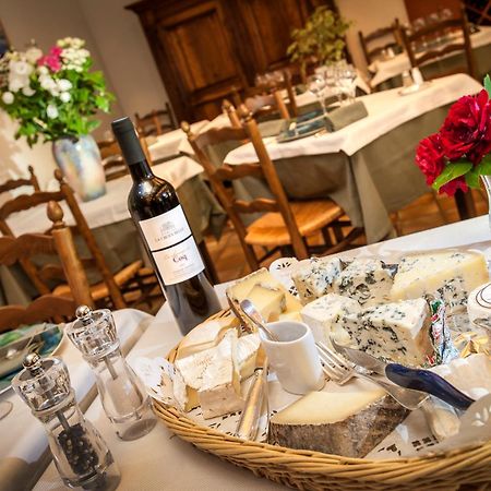 Logis Hotel Restaurant Le Mont Aigoual Мейрюе Екстер'єр фото