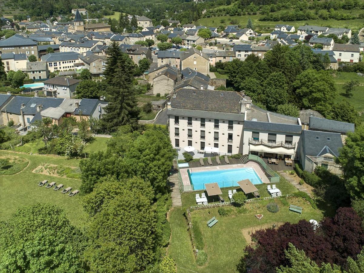 Logis Hotel Restaurant Le Mont Aigoual Мейрюе Екстер'єр фото