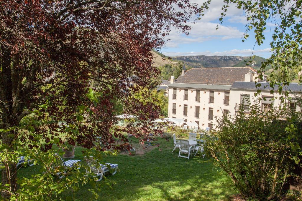 Logis Hotel Restaurant Le Mont Aigoual Мейрюе Екстер'єр фото